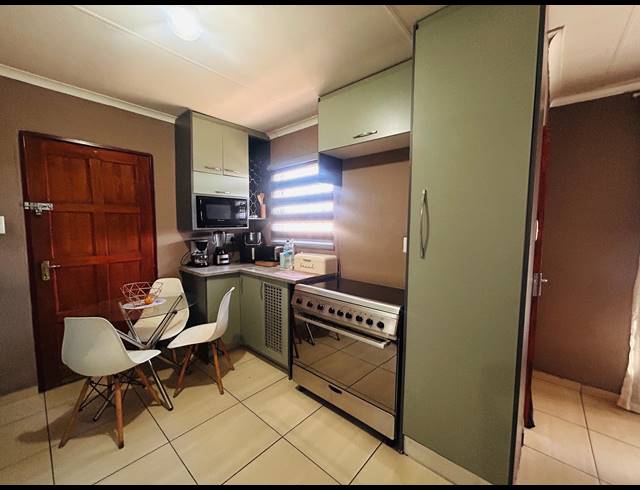 3 BEDROOM HOUSE FOR SALE IN VANDERBIJLPARK CE 4